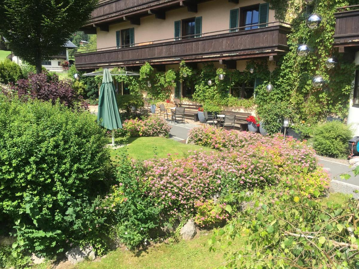 Hotel Edelweiss Kitzbuehel Bagian luar foto