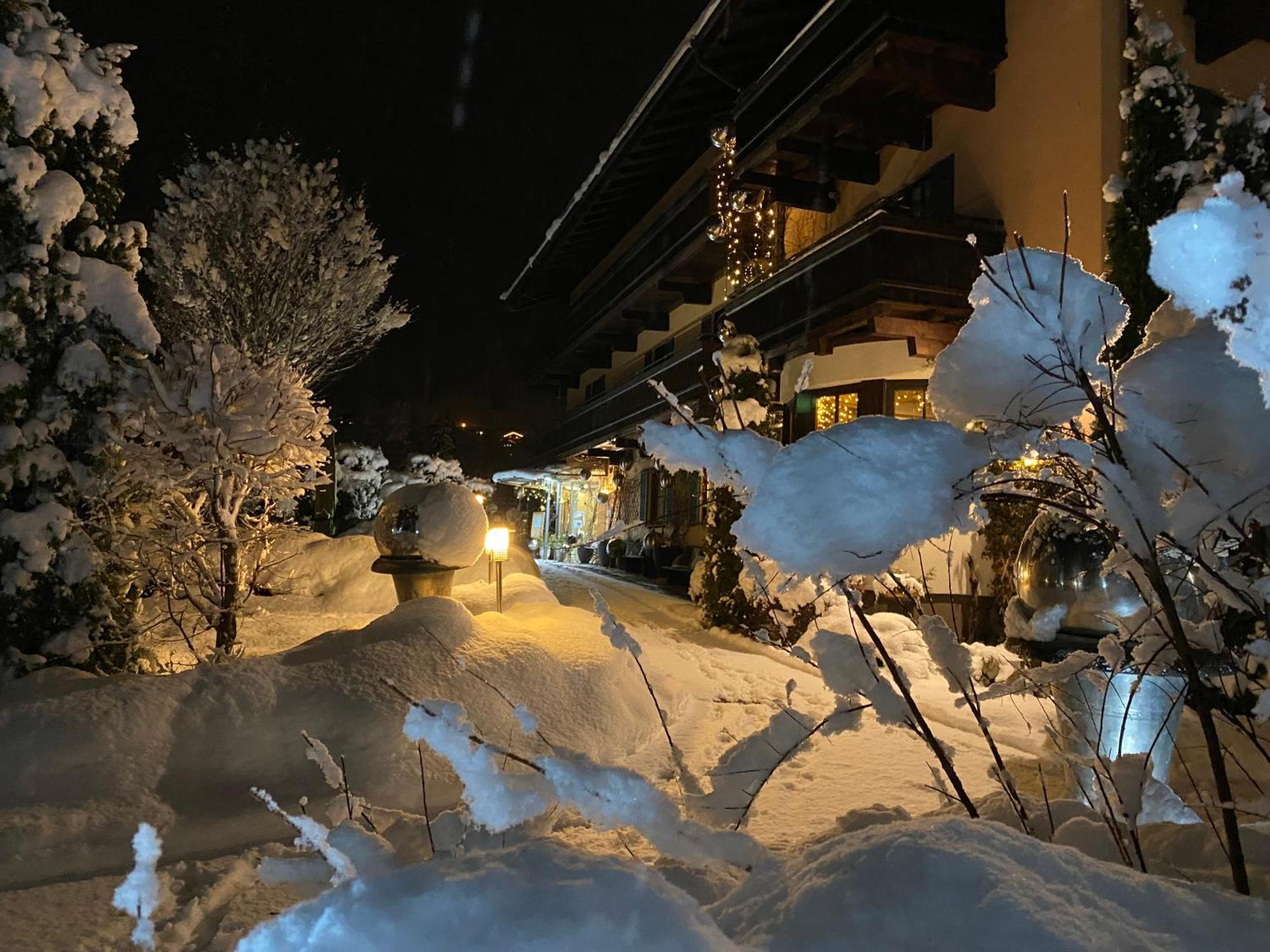 Hotel Edelweiss Kitzbuehel Bagian luar foto