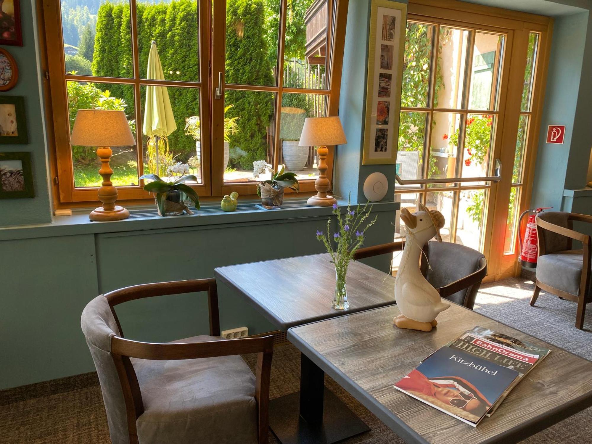 Hotel Edelweiss Kitzbuehel Bagian luar foto